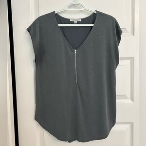 Gray Cap Sleeve Zippered Blouse - M